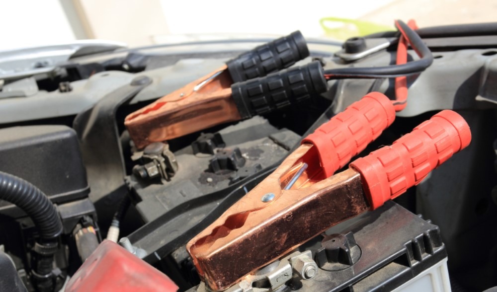 how to hook up a car battery charger